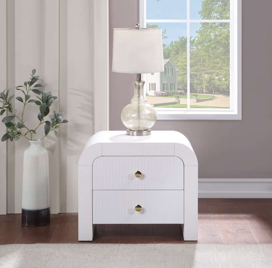 Artisto Nightstand